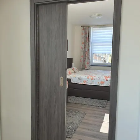 Apartma Na Hane דירה *